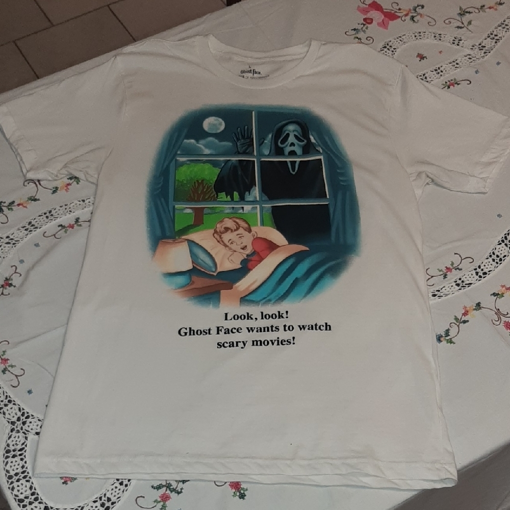 'GHOST FACE'๐ฑ"Look,look" White Graphic Horror Tee in EUC 100% Cotton Sz L - Picture 3 of 10